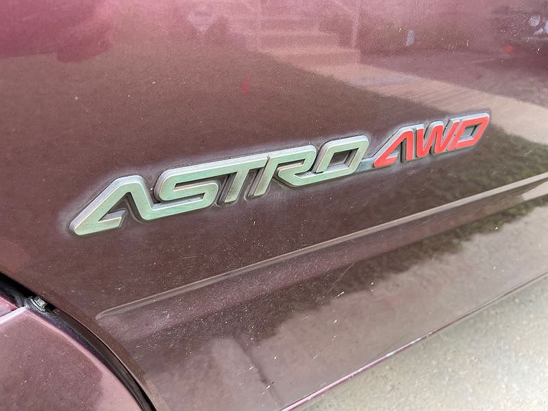 1997 Chevrolet Astro null image 28