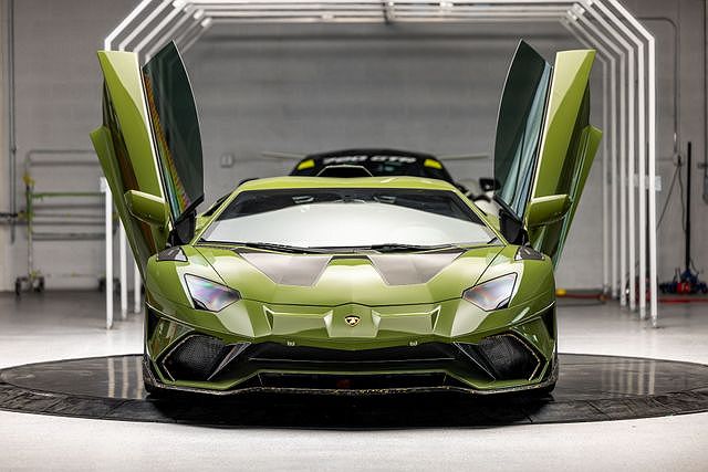 2014 Lamborghini Aventador LP700 image 9