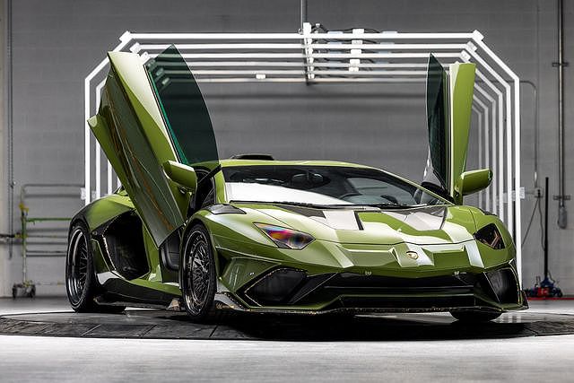 2014 Lamborghini Aventador LP700 image 25