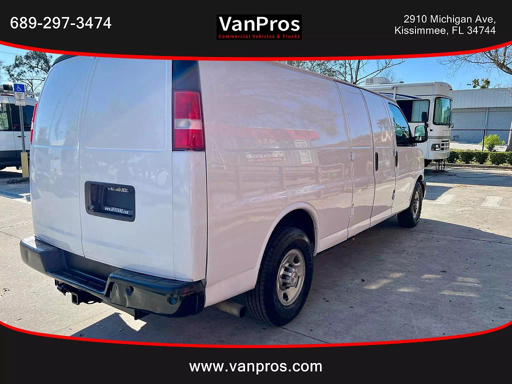 2016 Chevrolet Express 3500 image 5