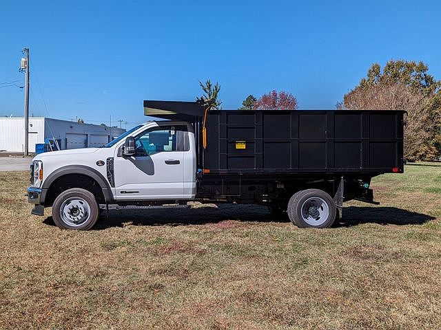 2023 Ford F-450 null image 5
