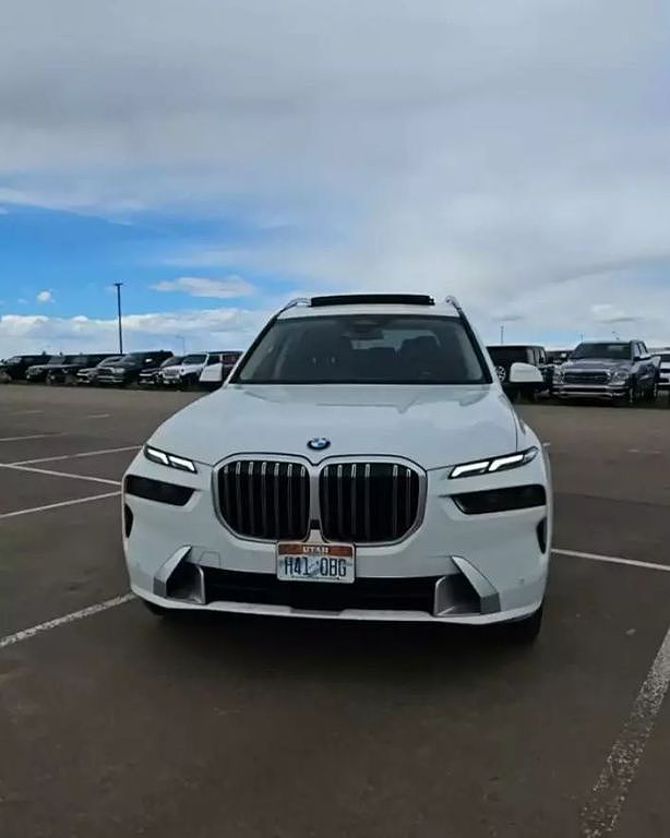 2024 BMW X7