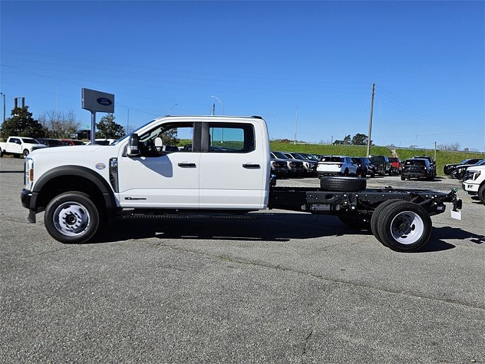 2025 Ford F-550