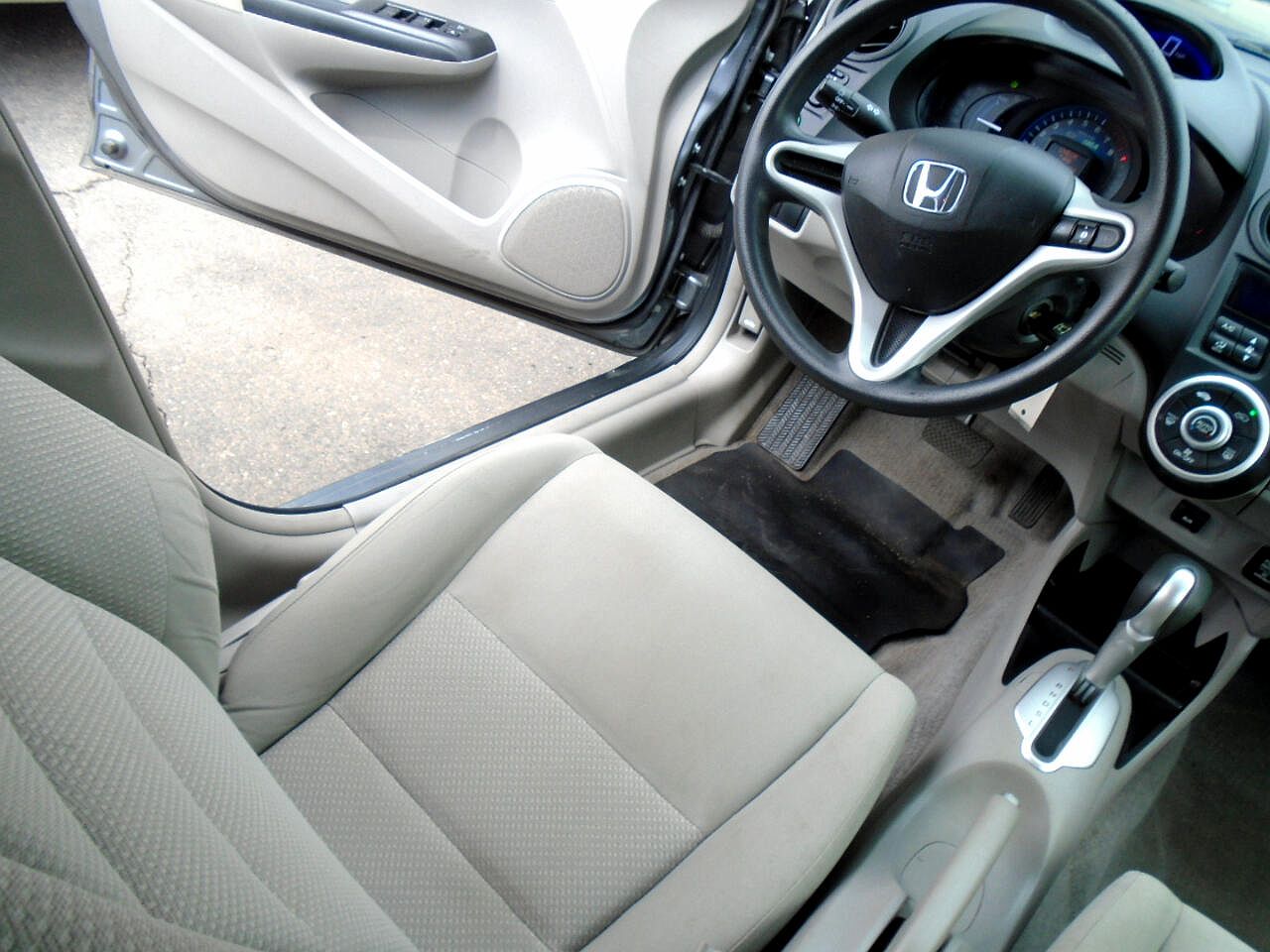 2014 Honda Insight Base image 22