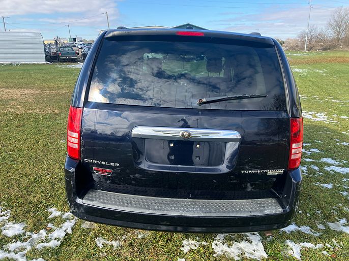 2010 Chrysler Town & Country
