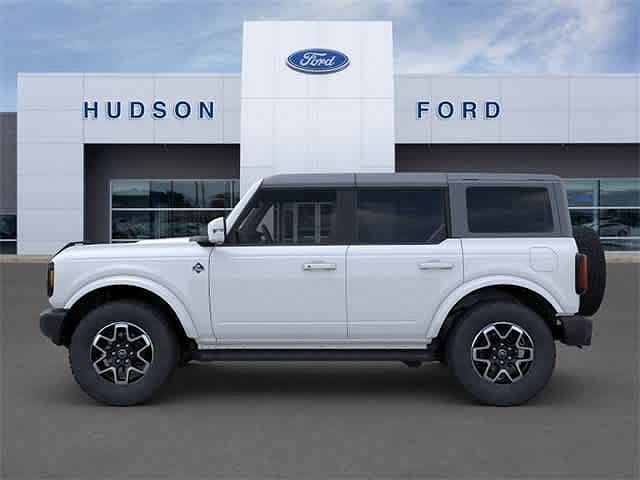 2023 Ford Bronco Outer Banks image 2