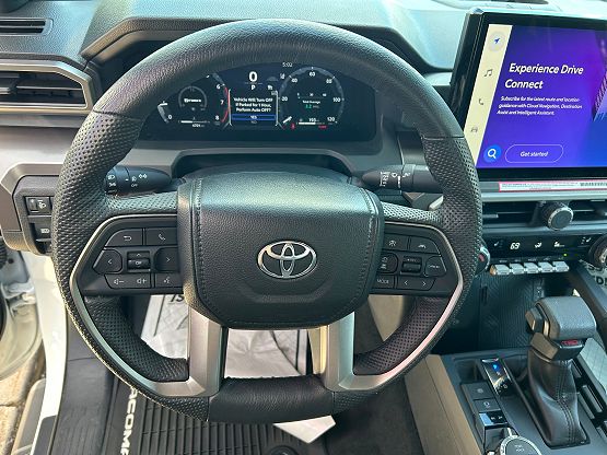 2024 Toyota Tacoma TRD Sport 4x4 photo 13