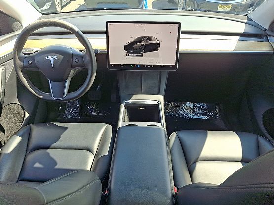 2023 Tesla Model Y Long Range photo 11
