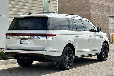 2023 Lincoln Navigator L