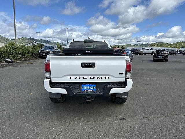 2022 Toyota Tacoma TRD Sport image 4