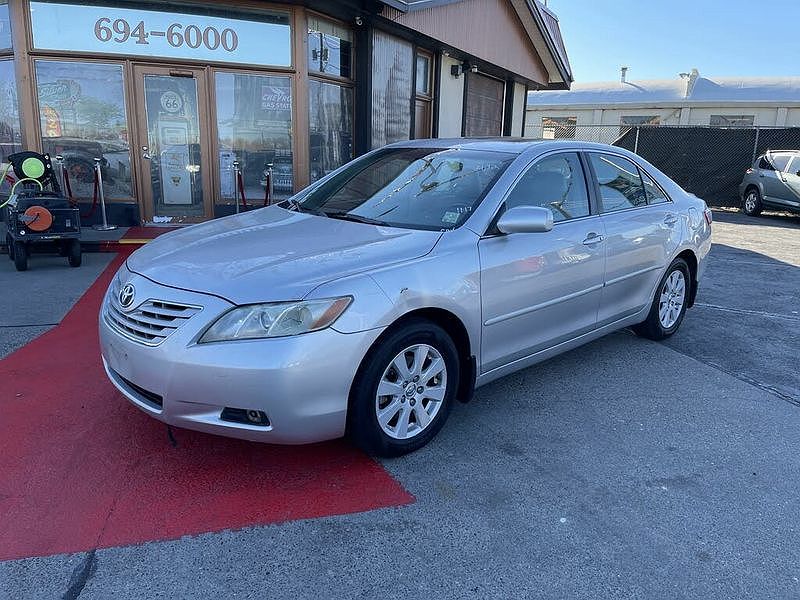 2008 Toyota Camry XLE image 1