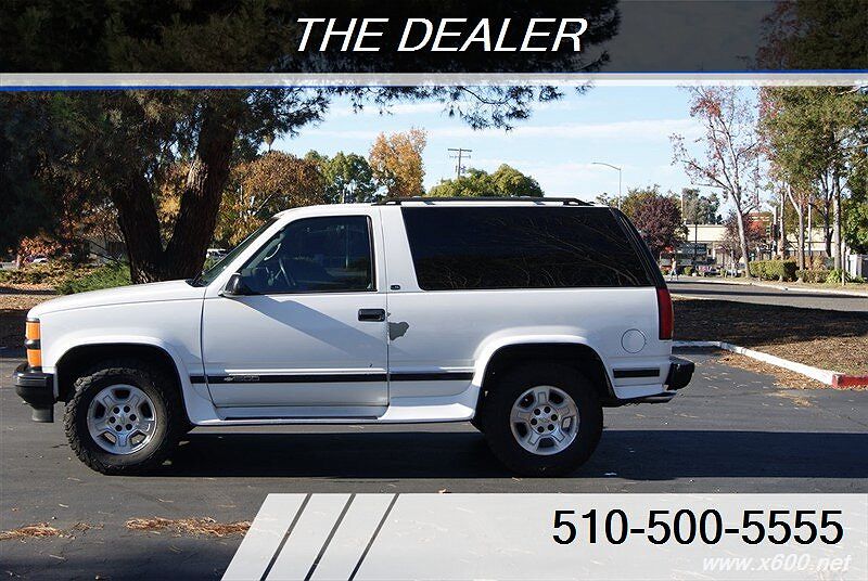 1997 Chevrolet Tahoe LS image 0