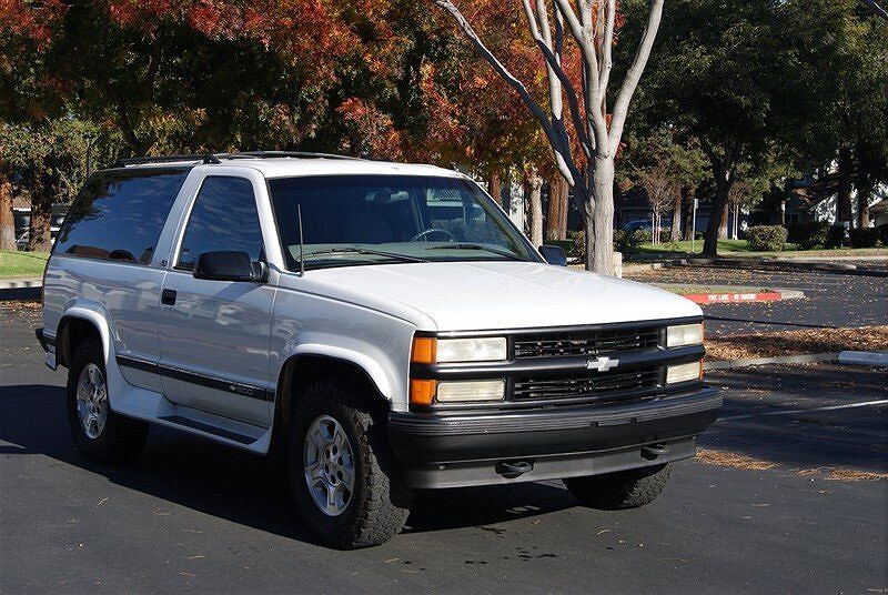 1997 Chevrolet Tahoe LS image 12