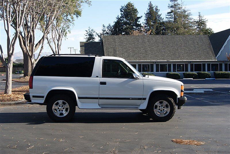 1997 Chevrolet Tahoe LS image 22