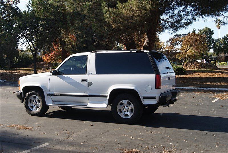 1997 Chevrolet Tahoe LS image 26