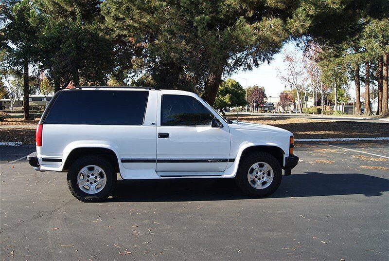 1997 Chevrolet Tahoe LS image 34