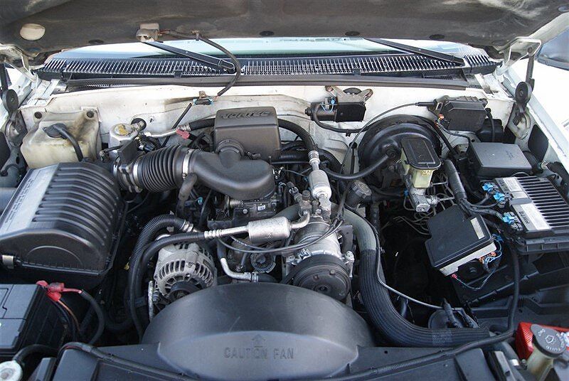 1997 Chevrolet Tahoe LS image 39