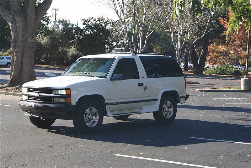 1997 Chevrolet Tahoe LS image 40