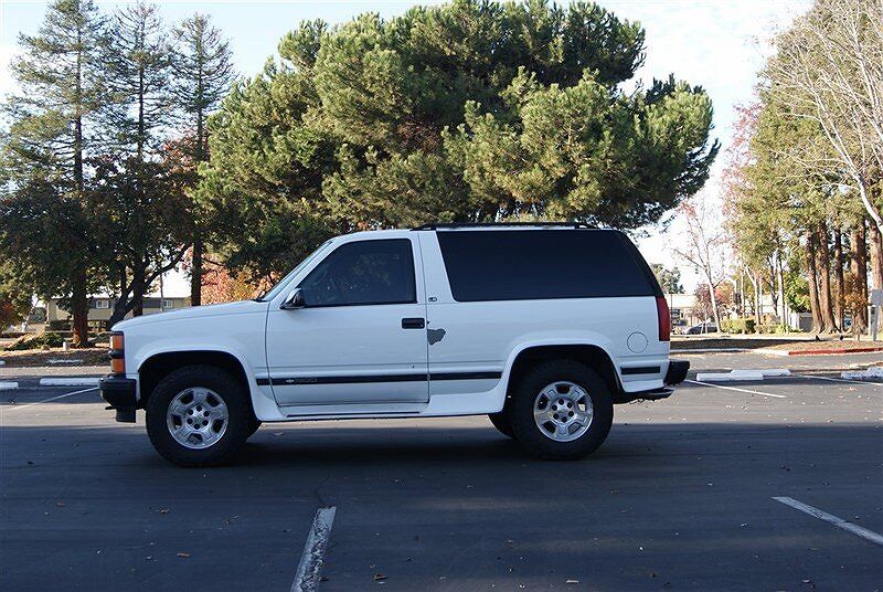 1997 Chevrolet Tahoe LS image 41