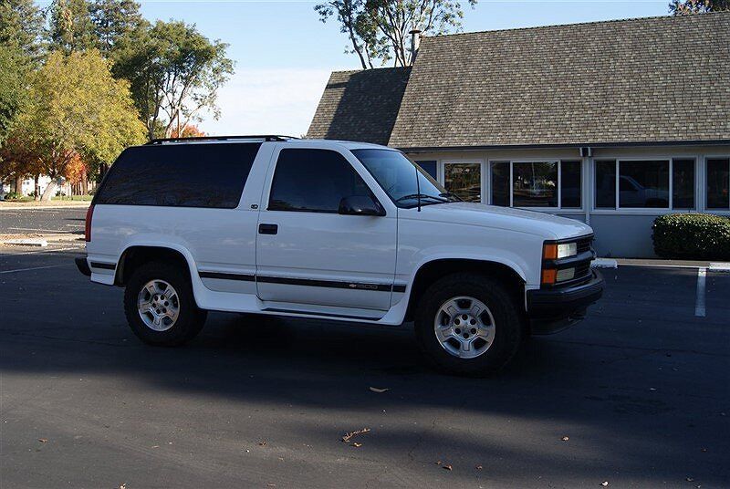 1997 Chevrolet Tahoe LS image 47