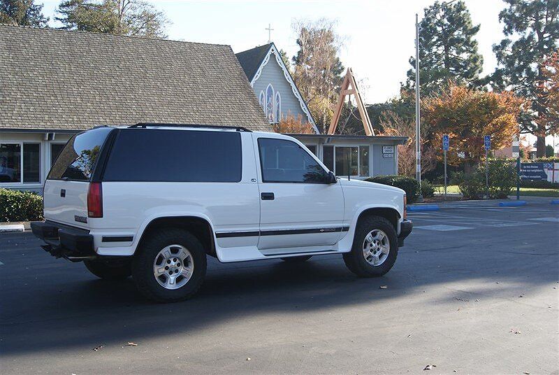 1997 Chevrolet Tahoe LS image 49
