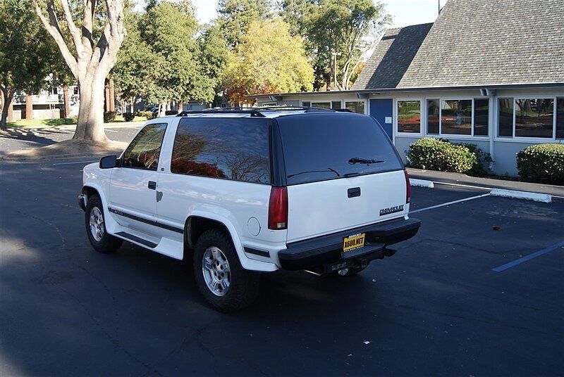 1997 Chevrolet Tahoe LS image 57