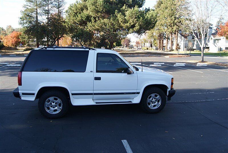 1997 Chevrolet Tahoe LS image 59