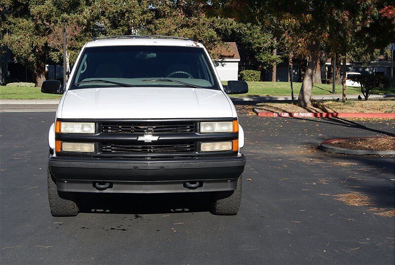 1997 Chevrolet Tahoe LS image 8