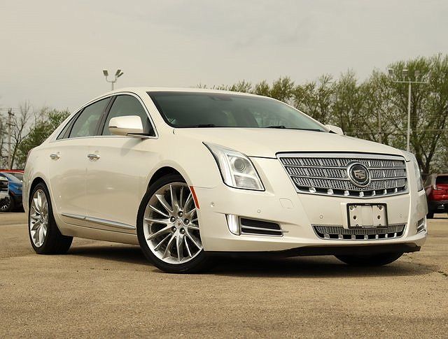 2015 Cadillac XTS Platinum image 1