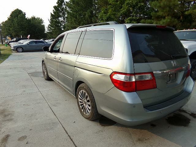 2005 Honda Odyssey Touring image 3