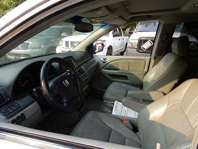 2005 Honda Odyssey Touring image 8