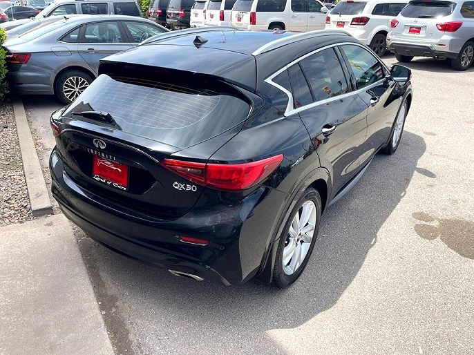 2017 Infiniti QX30