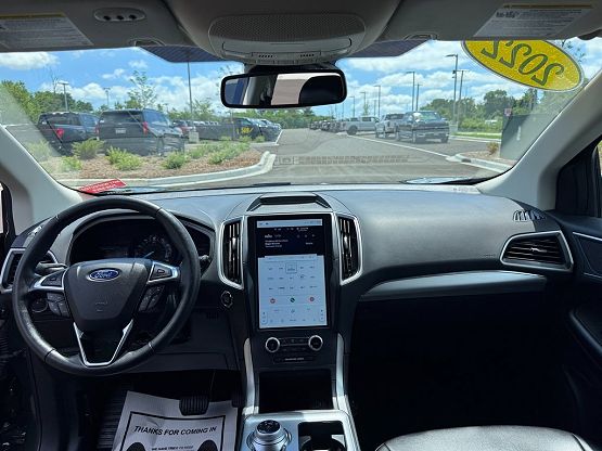 2022 Ford Edge SEL photo 11
