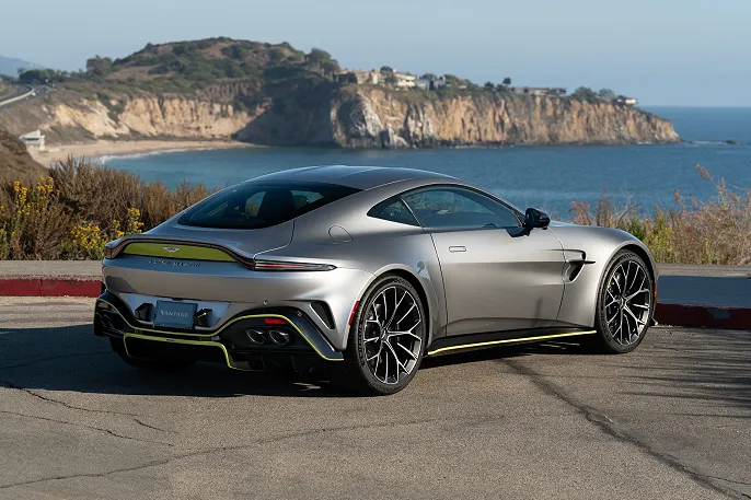 2025 Aston Martin V8 Vantage