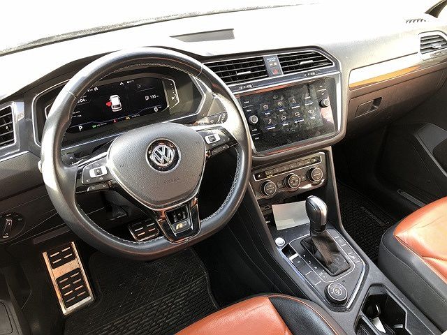 2020 Volkswagen Tiguan SEL image 4