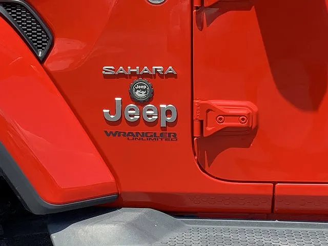 2020 Jeep Wrangler Sahara image 2