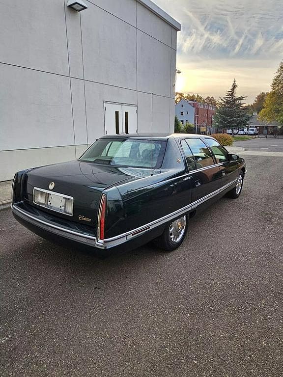 1995 Cadillac DeVille Concours image 4