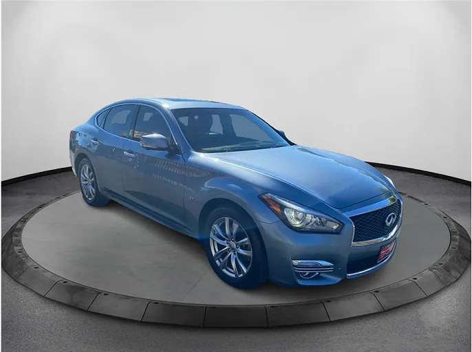 2018 Infiniti Q70