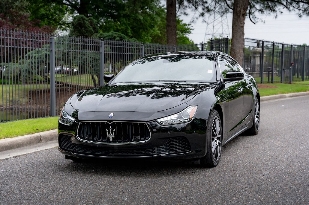 2017 Maserati Ghibli S image 2