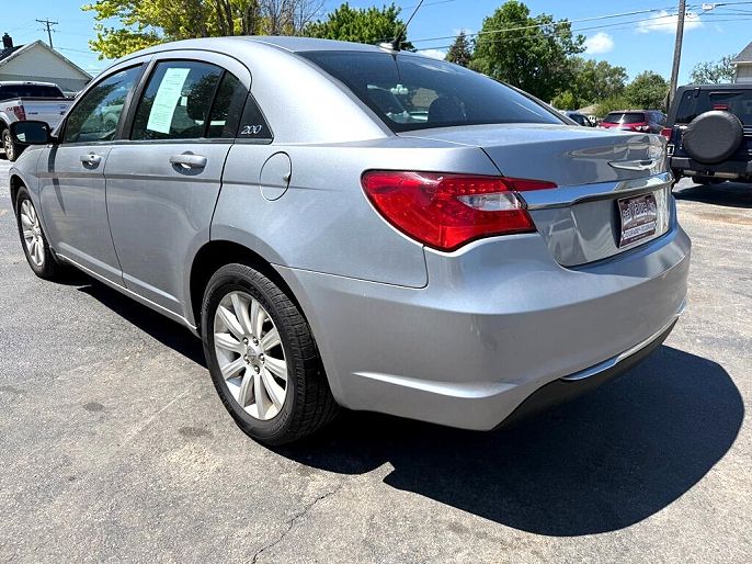 2013 Chrysler 200