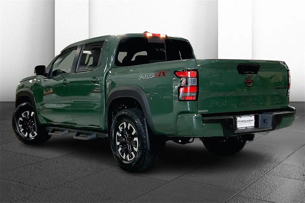 2024 Nissan Frontier PRO-4X image 2