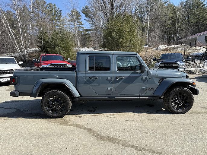 2025 Jeep Gladiator