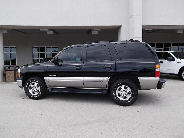 2001 Chevrolet Tahoe LS image 0