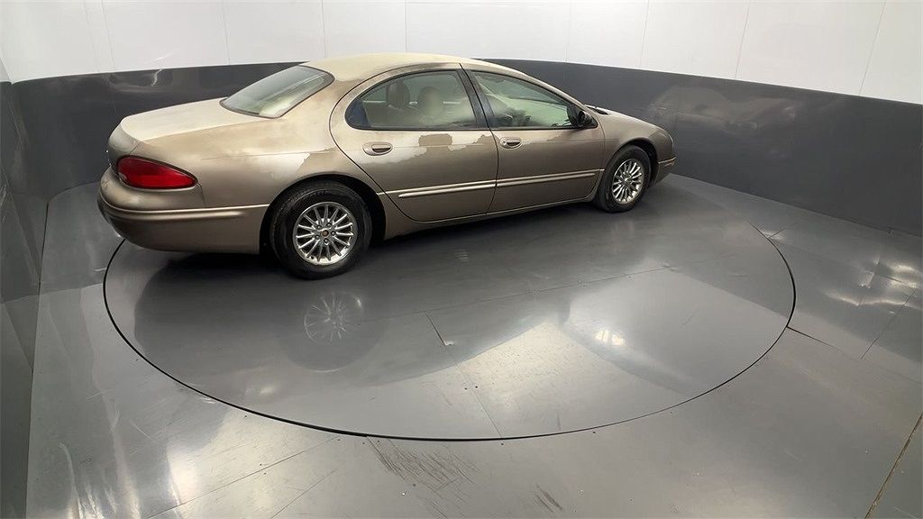 2001 Chrysler Concorde LXi image 7