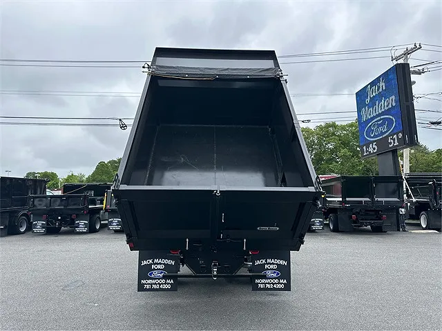 2025 Ford F-550