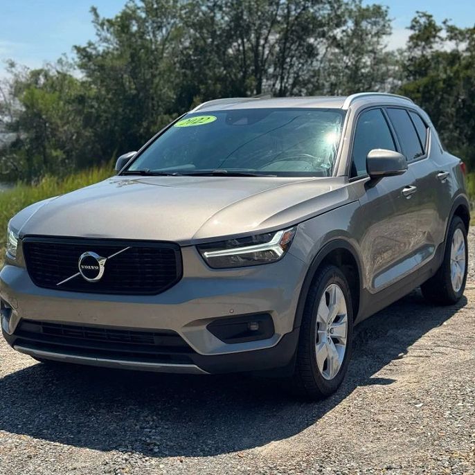 2022 Volvo XC40