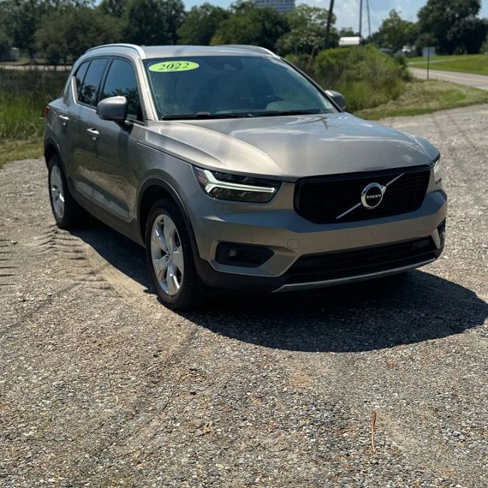 2022 Volvo XC40