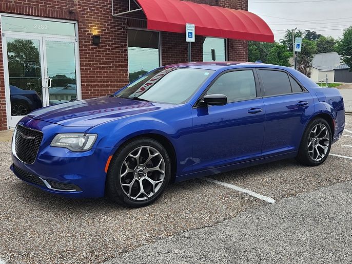 2018 Chrysler 300