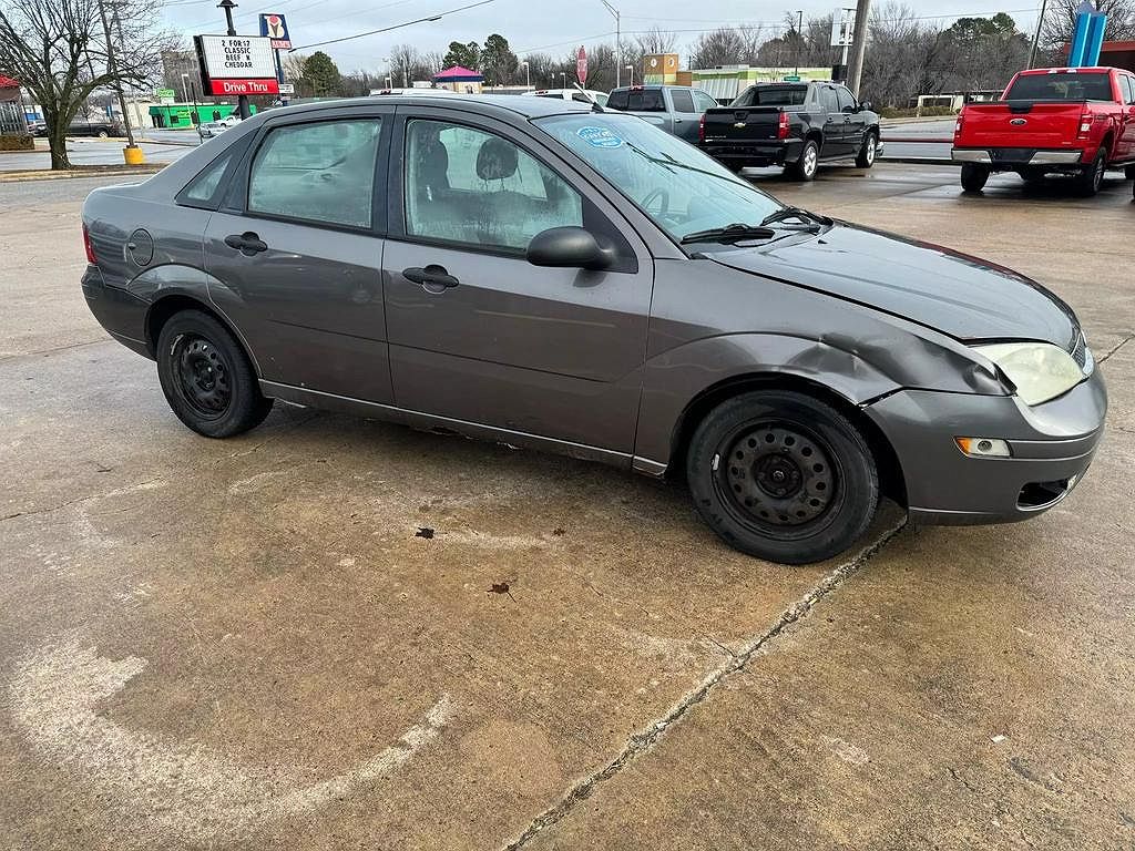 2005 Ford Focus S image 3