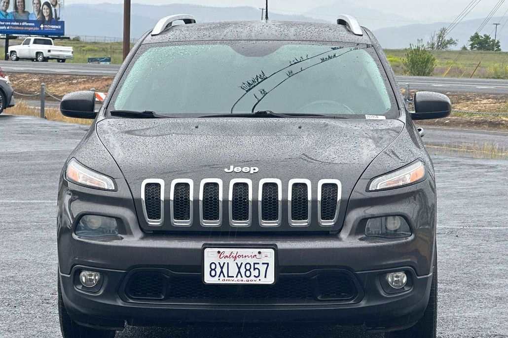 2017 Jeep Cherokee Latitude image 5